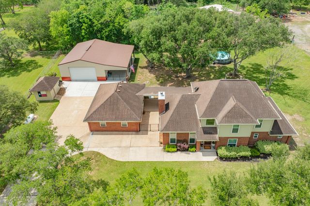 5620 County Road 166, Alvin, TX 77511