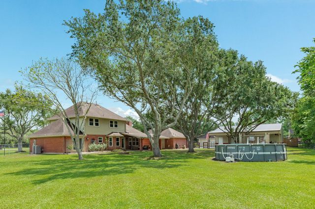 5620 County Road 166, Alvin, TX 77511