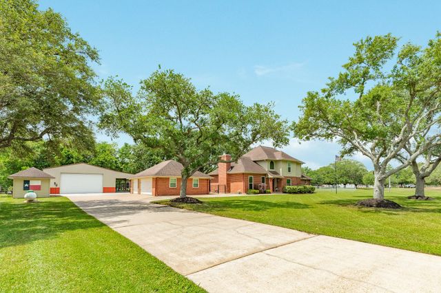 5620 County Road 166, Alvin, TX 77511