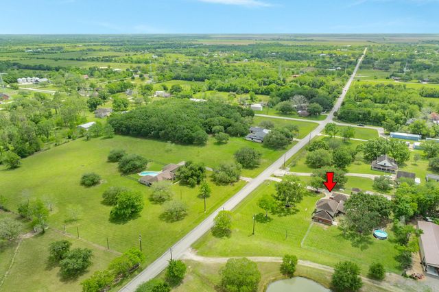 5620 County Road 166, Alvin, TX 77511