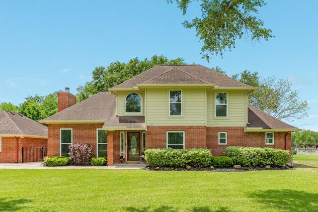 5620 County Road 166, Alvin, TX 77511
