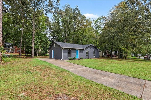 6010 Fieldcrest Drive, Morrow, GA 30260