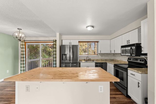 6023 E 12th Ave, Spokane Valley, WA 99212