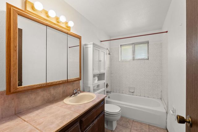 6023 E 12th Ave, Spokane Valley, WA 99212