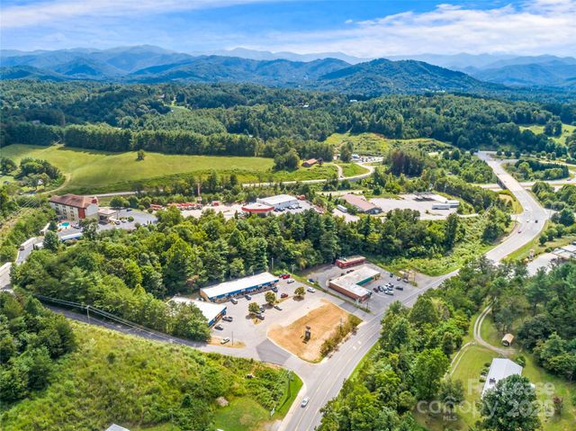 695 Carl Eller Road, Mars Hill, NC 28754