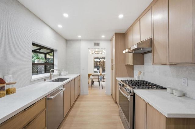 5220 Shady Avenue, San Jose, CA 95129
