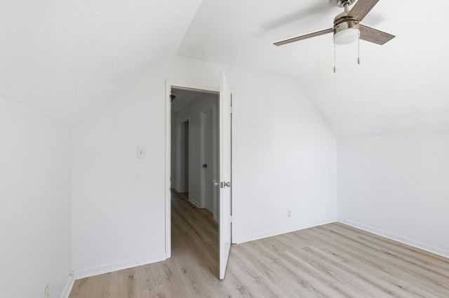 800 R S Bradley Blvd, Clarksville, TN 37042