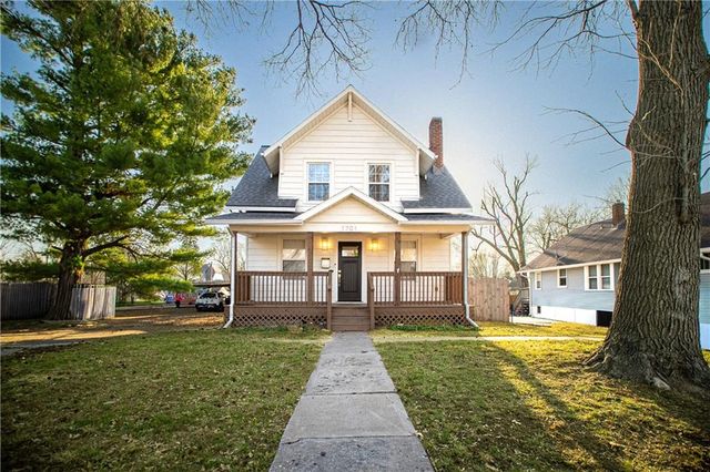 1701 S Arlington Avenue, Independence, MO 64052