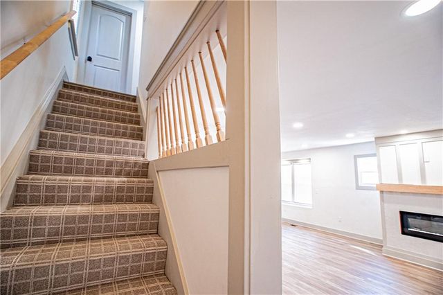 1701 S Arlington Avenue, Independence, MO 64052