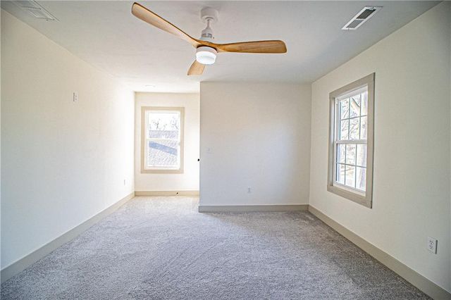 1701 S Arlington Avenue, Independence, MO 64052