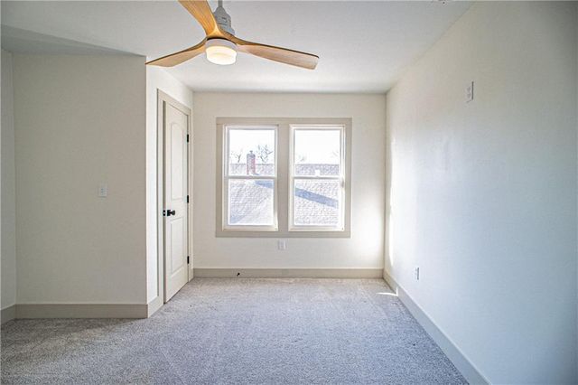 1701 S Arlington Avenue, Independence, MO 64052