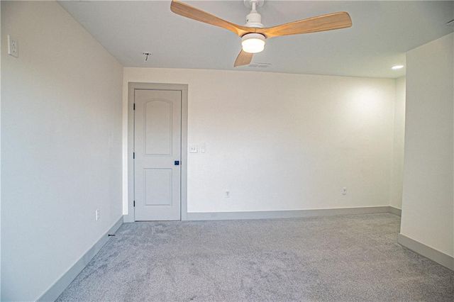 1701 S Arlington Avenue, Independence, MO 64052