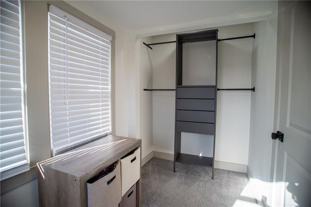 1701 S Arlington Avenue, Independence, MO 64052