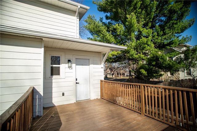 1701 S Arlington Avenue, Independence, MO 64052