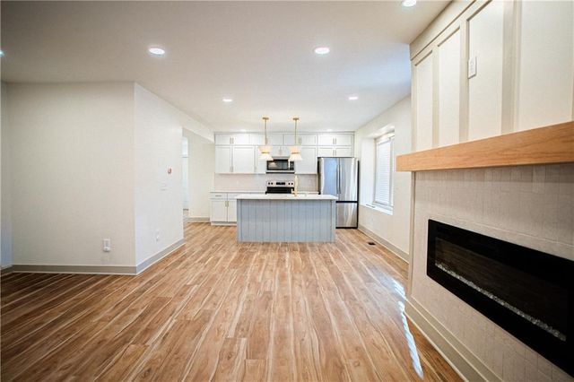 1701 S Arlington Avenue, Independence, MO 64052