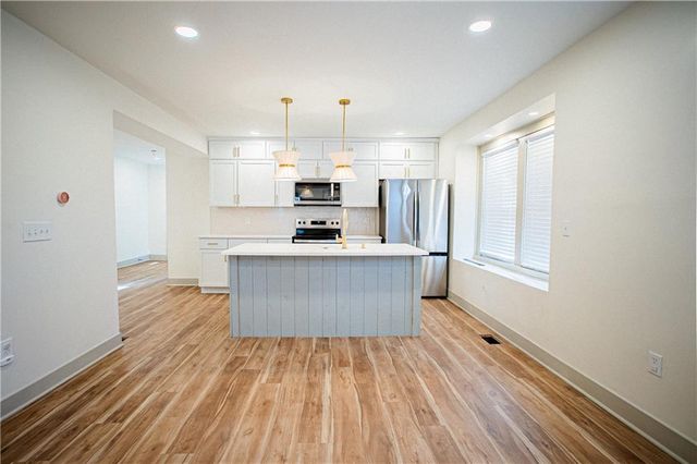 1701 S Arlington Avenue, Independence, MO 64052