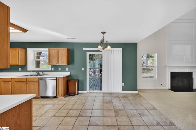 205 Summitbluff Drive, Greenville, SC 29617