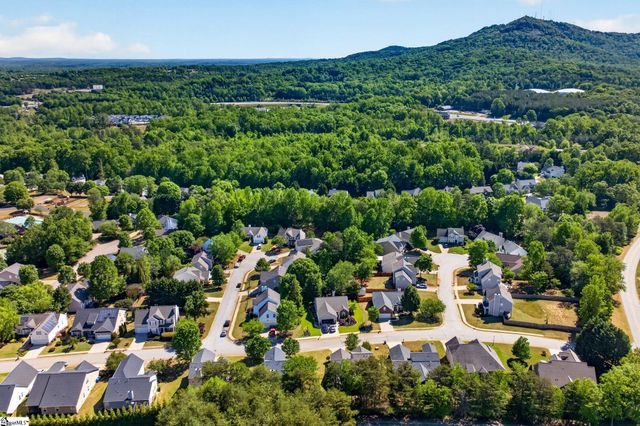 205 Summitbluff Drive, Greenville, SC 29617