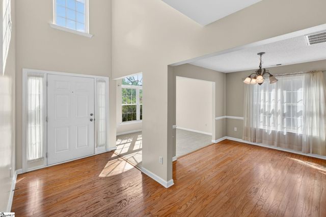 205 Summitbluff Drive, Greenville, SC 29617