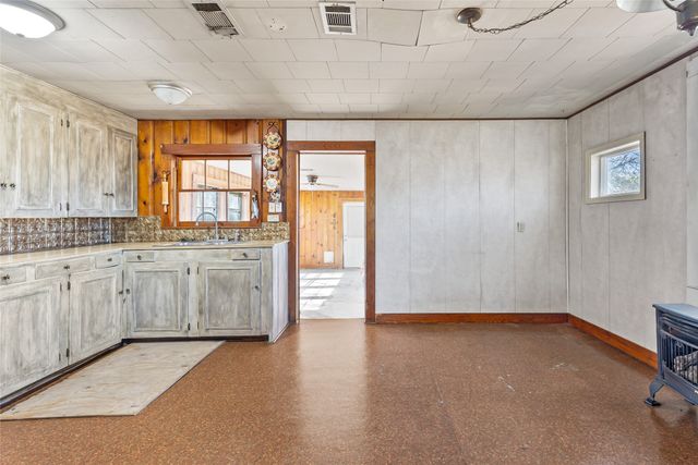 962 Hwy 50, Ladonia, TX 75449