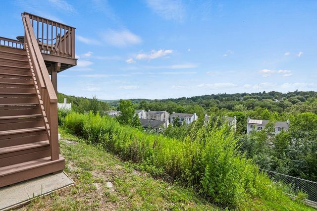 28 Bittersweet Boulevard, Worcester, MA 01607