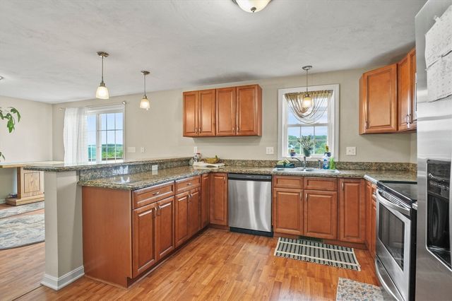 28 Bittersweet Boulevard, Worcester, MA 01607
