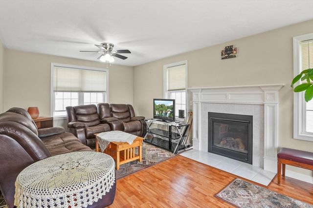 28 Bittersweet Boulevard, Worcester, MA 01607