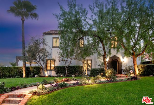 501 N Cahuenga Boulevard, Los Angeles, CA 90004