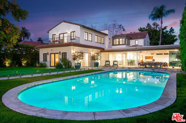 501 N Cahuenga Boulevard, Los Angeles, CA 90004