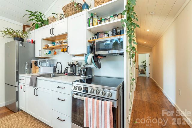 106 Joy Ridge Drive, Black Mountain, NC 28711