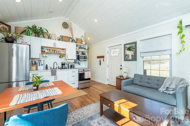 106 Joy Ridge Drive, Black Mountain, NC 28711