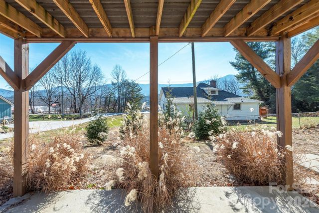 106 Joy Ridge Drive, Black Mountain, NC 28711