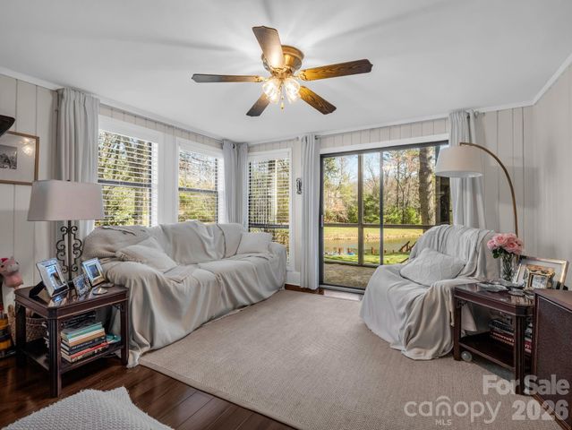 45 Lakeside Villas Drive, Brevard, NC 28712