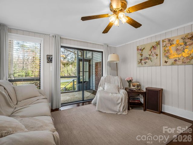 45 Lakeside Villas Drive, Brevard, NC 28712