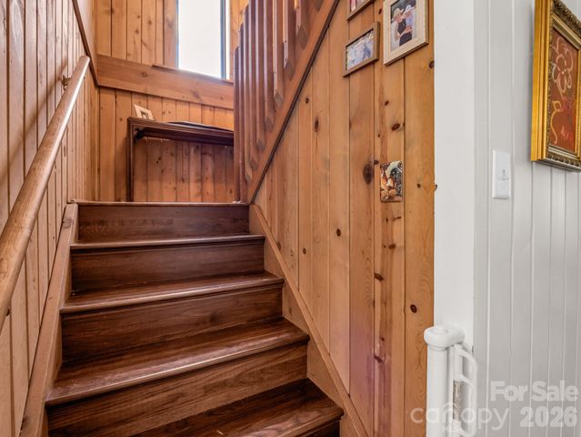 45 Lakeside Villas Drive, Brevard, NC 28712