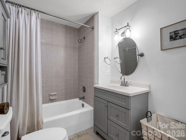 45 Lakeside Villas Drive, Brevard, NC 28712