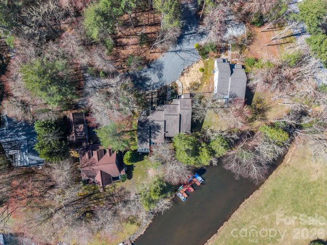 45 Lakeside Villas Drive, Brevard, NC 28712