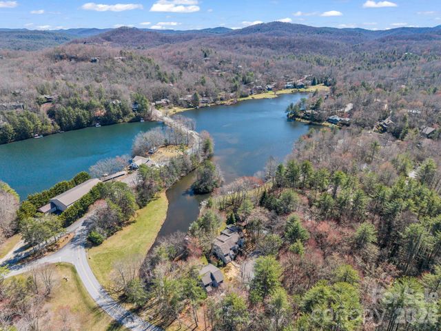 45 Lakeside Villas Drive, Brevard, NC 28712