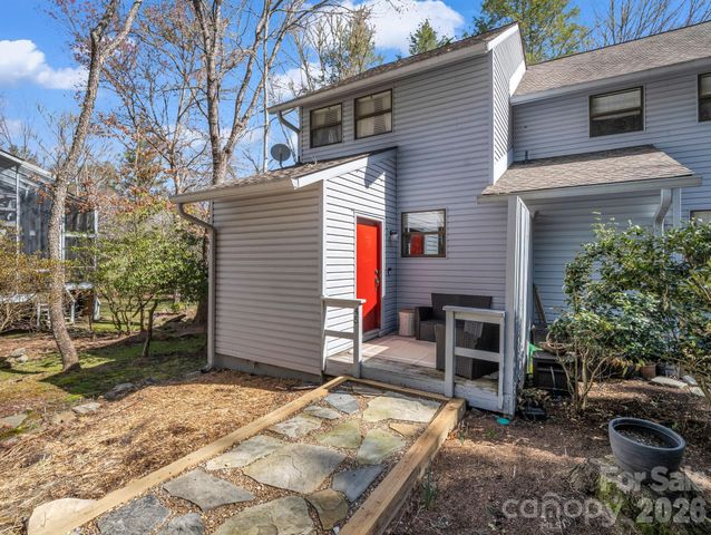 45 Lakeside Villas Drive, Brevard, NC 28712