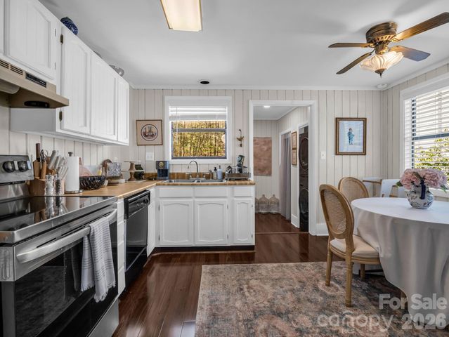 45 Lakeside Villas Drive, Brevard, NC 28712