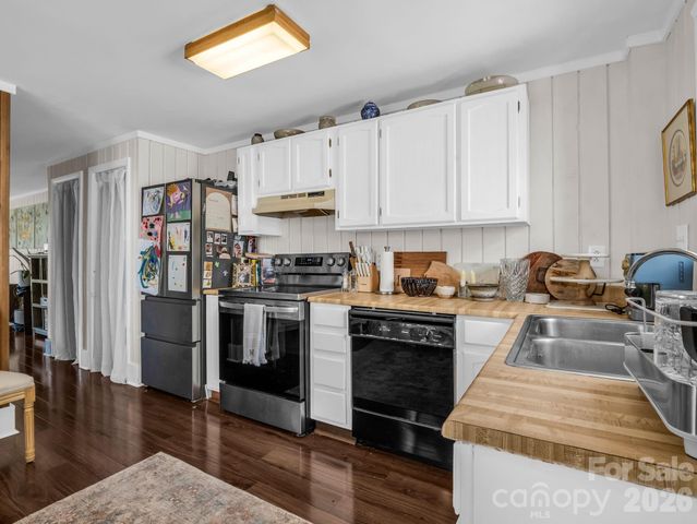 45 Lakeside Villas Drive, Brevard, NC 28712