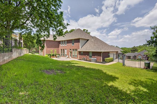 2416 PARK RUN DRIVE, Arlington, TX 76016