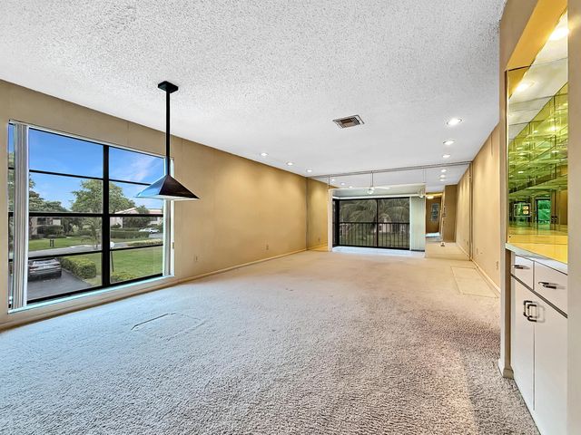 9285 Vista Del Lago 36b, Boca Raton, FL 33428