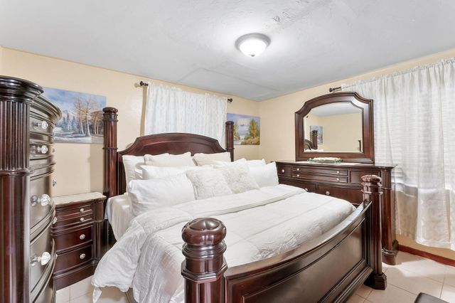 4727 Myrtle Lane, West Palm Beach, FL 33417