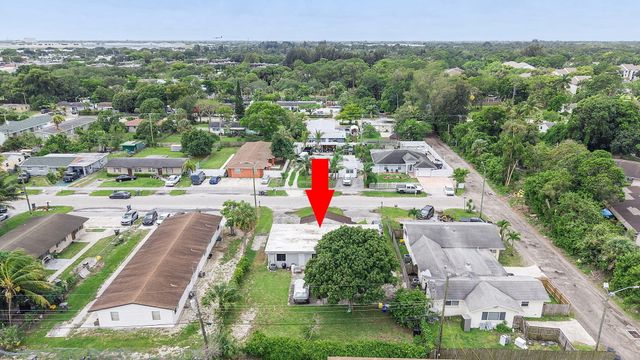4727 Myrtle Lane, West Palm Beach, FL 33417