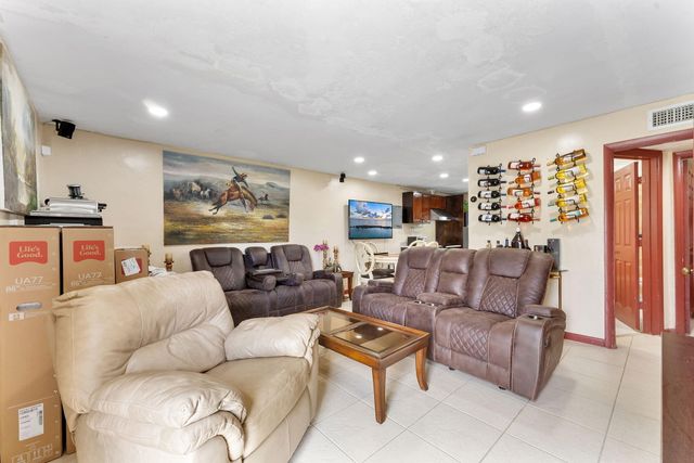 4727 Myrtle Lane, West Palm Beach, FL 33417