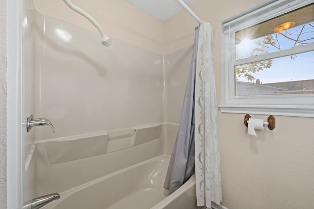 1609 Bowie Street, Liberty, TX 77575