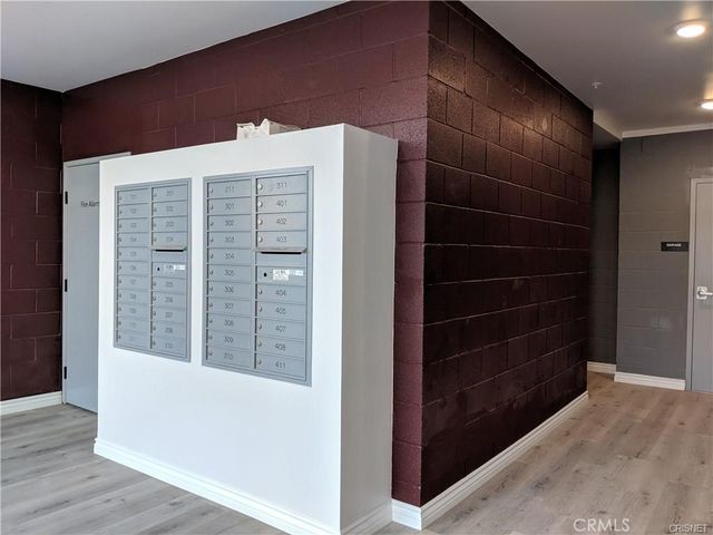 7343 Reseda Boulevard, Reseda, CA 91335