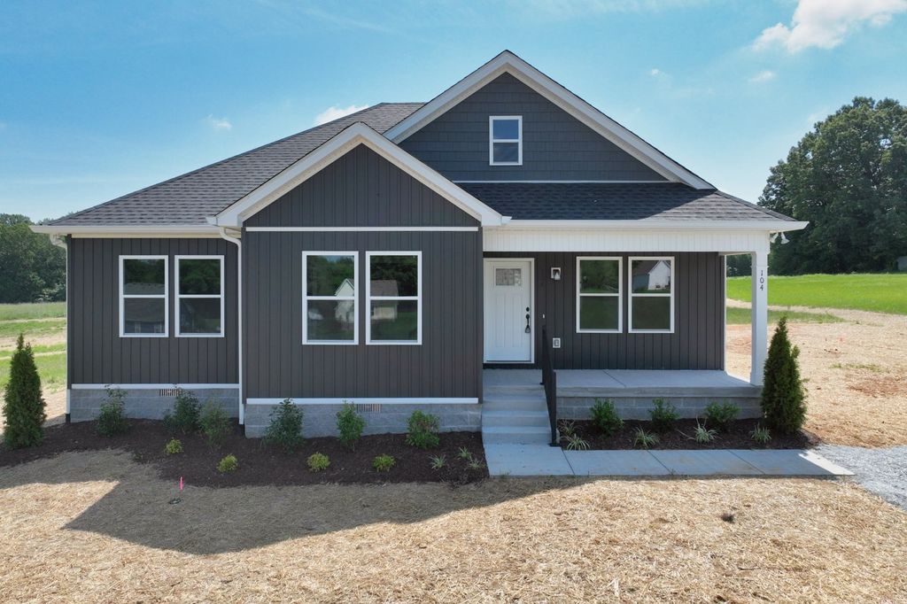 104 Colbyn Pvt Ln, Portland, TN 37148
