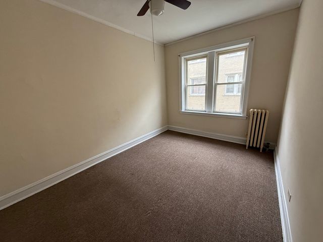 2140 S Gunderson Avenue 208, Berwyn, IL 60402
